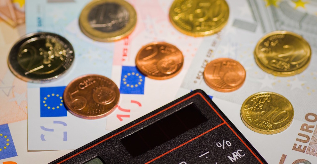 Gasversorger kassieren ab: Kunden zahlen drauf