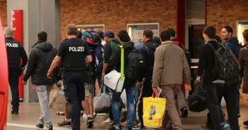 Gabriel: Eine Million Flüchtlinge möglich