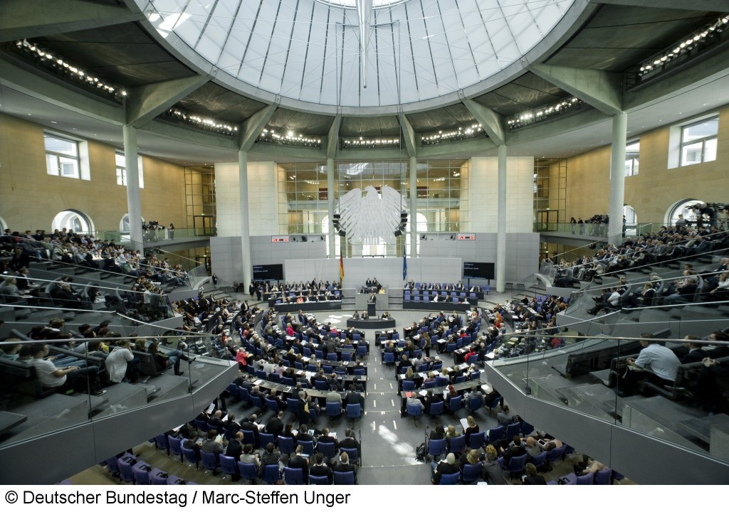 Haushalt 2017: Bundesregierung plant 10 Milliarden Euro für Flüchtlinge ein