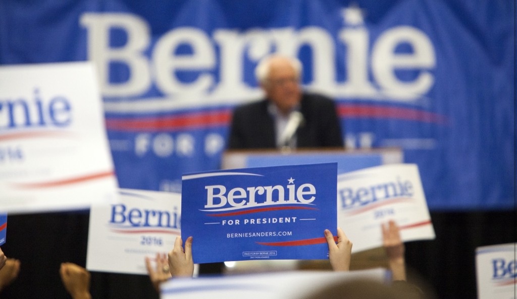 Bernie Sanders stellt sich hinter Clinton