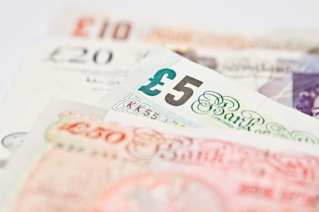 Neuer Pfundschein ist aus Plastik