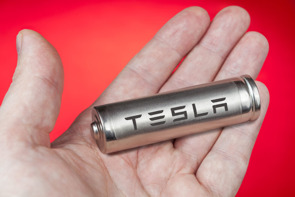 Tesla öffnet seine Batterie-Produktion für Konkurrenten Tesla öffnet seine Batterie-Produktion für Konkurrenten