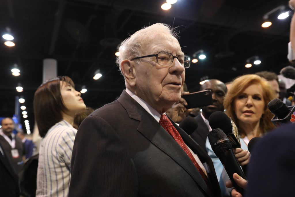 Warren Buffett kauft massiv Aktien einer Bank Warren Buffett kauft massiv Aktien der Bank of America