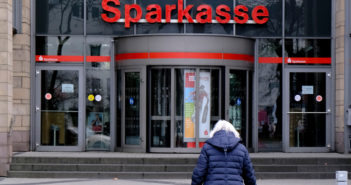 12,3 Milliarden Euro Verlust für deutsche Sparer 12,3 Milliarden Euro Verlust für deutsche Sparer im ersten Halbjahr 2020