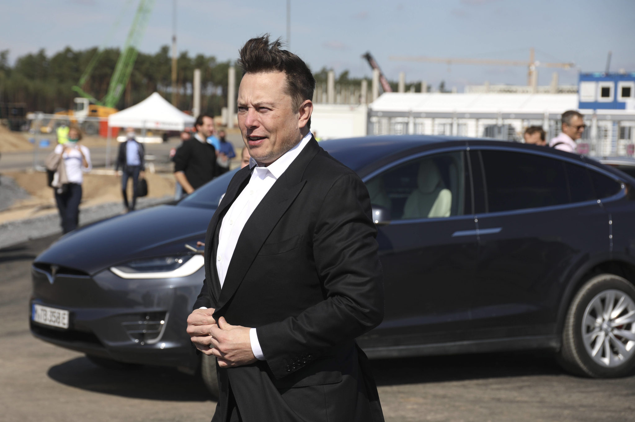 Elon Musk Beim Ersten Richtfest Auf Der Baustelle Der Tesla Gigafactory