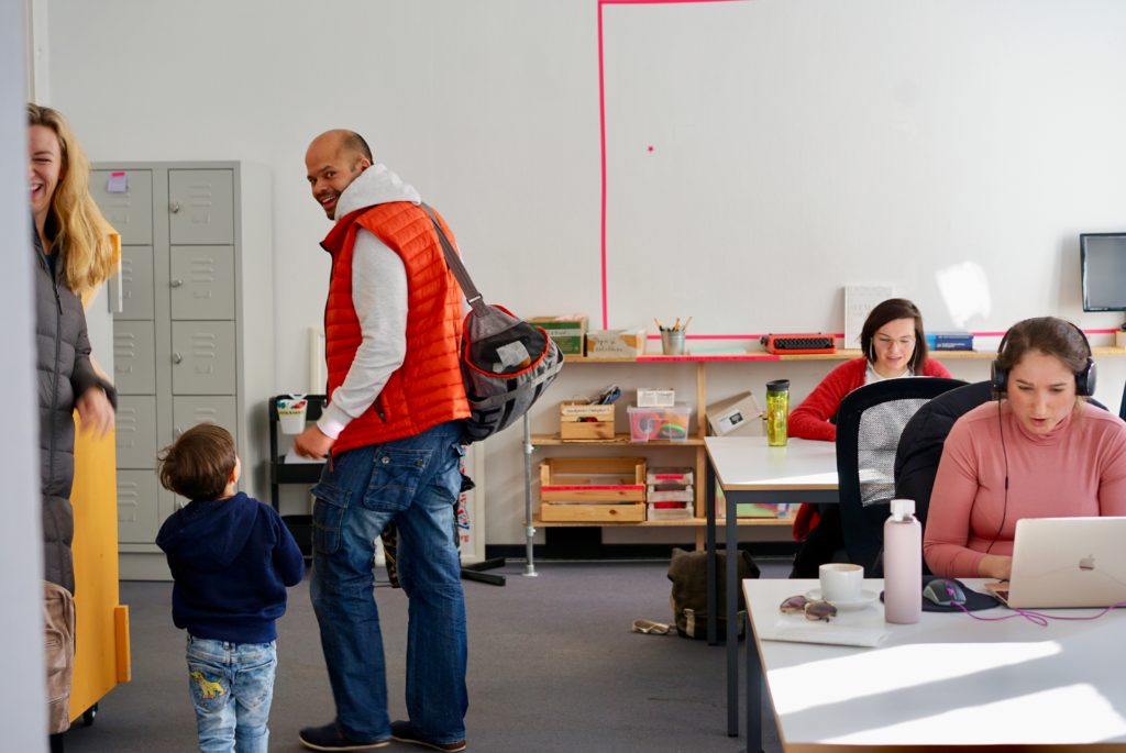 Coworking-Space mit Kinderbetreuung – Neue Möglichkeiten für arbeitende Eltern Coworking-Space mit Kinderbetreuung - Die neue Arbeitsweise für Eltern