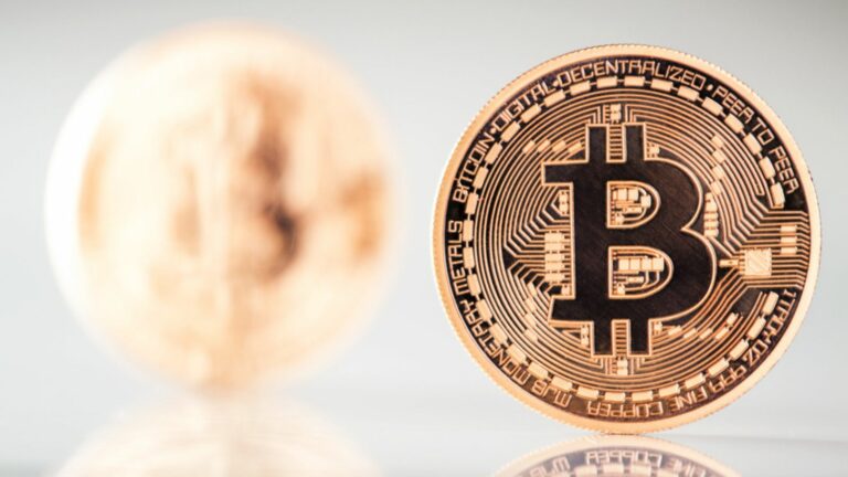 Bitcoin bricht erneut ein – kurzzeitig unter 18.000 Dollar