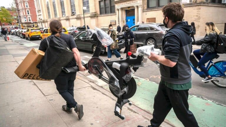 Peloton macht Milliardenverluste – CEO sieht Comeback