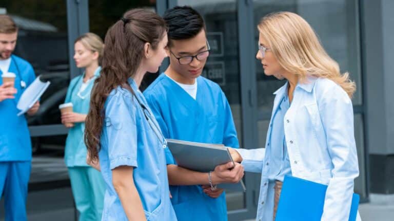 Weltfrauentag: Mit kleinen Schritten zur Gleichstellung in der Arbeitswelt Weltfrauentag: Mit kleinen Schritten zur Gleichstellung in der Arbeitswelt