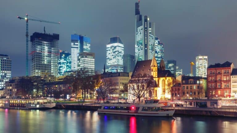 Standort Deutschland ist nur Mittelfeld in Europa Standort Deutschland ist nur Mittelfeld in Europa