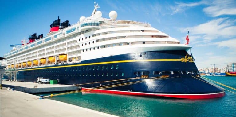 Großauftrag in der Krise: Meyer Werft baut Schiffe für Disney Großauftrag in der Krise: Meyer Werft baut Schiffe für Disney