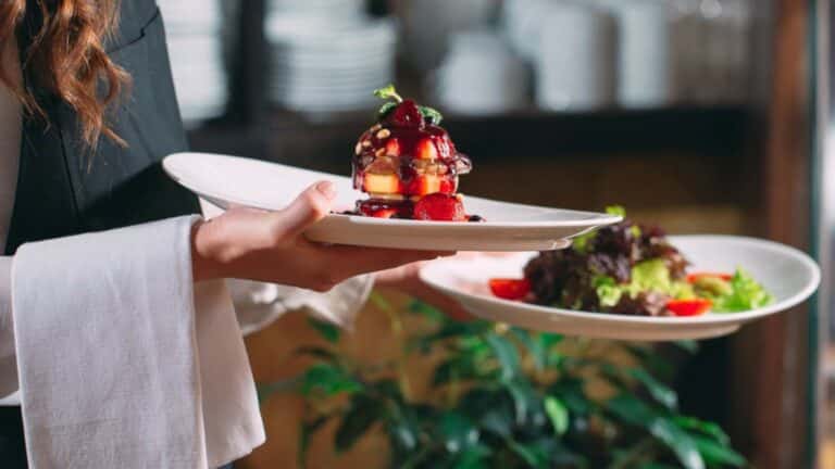 Gastgewerbe erholt sich schleppend Gastgewerbe erholt sich schleppend