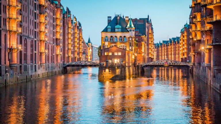 Glücksatlas 2025: Hamburg führt das Zufriedenheitsranking, Mecklenburg-Vorpommern Schlusslicht